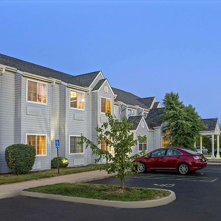 Microtel Inn & Suites By Wyndham Mason Bagian luar foto