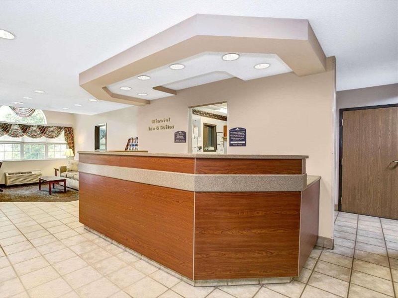 Microtel Inn & Suites By Wyndham Mason Bagian luar foto