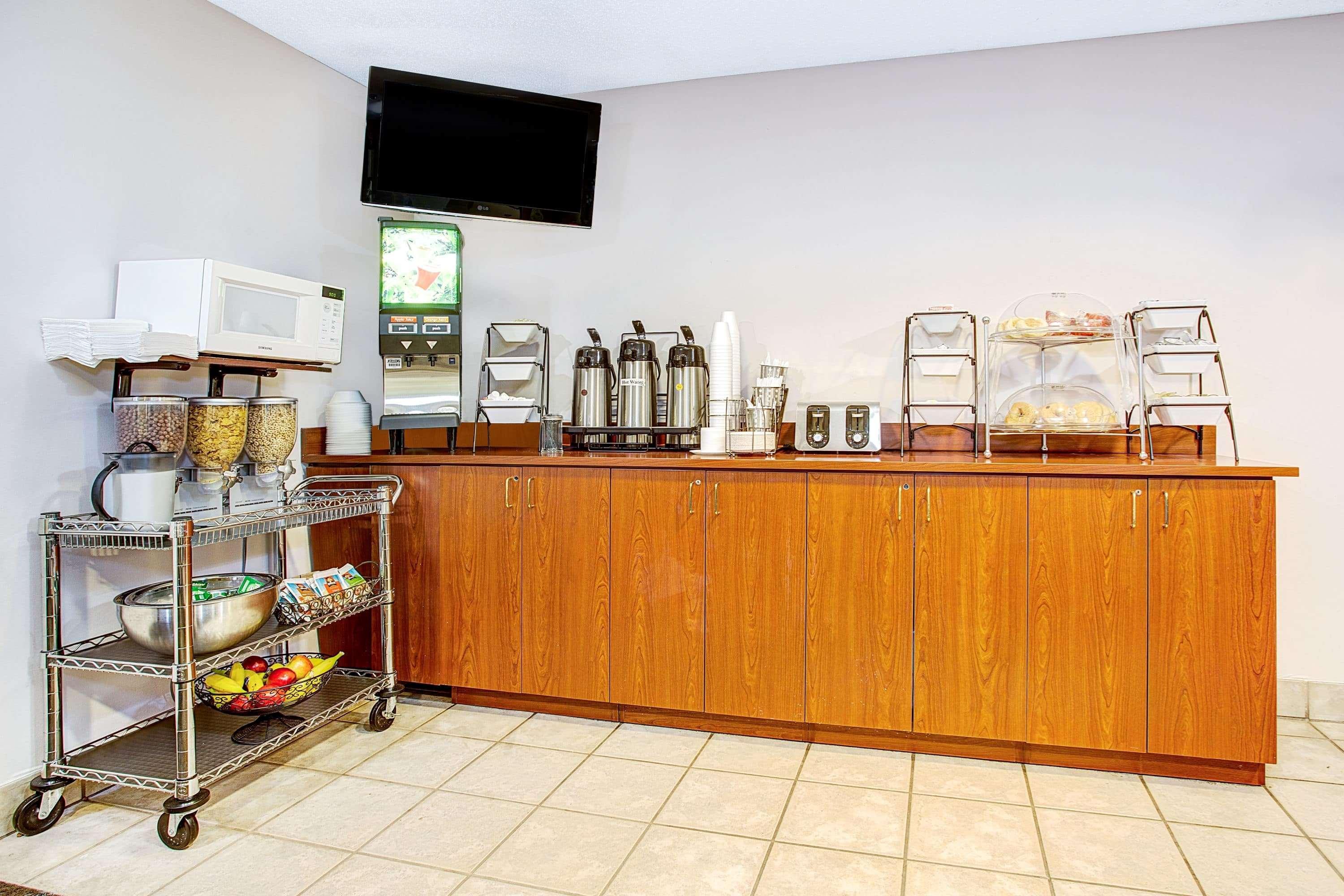 Microtel Inn & Suites By Wyndham Mason Bagian luar foto