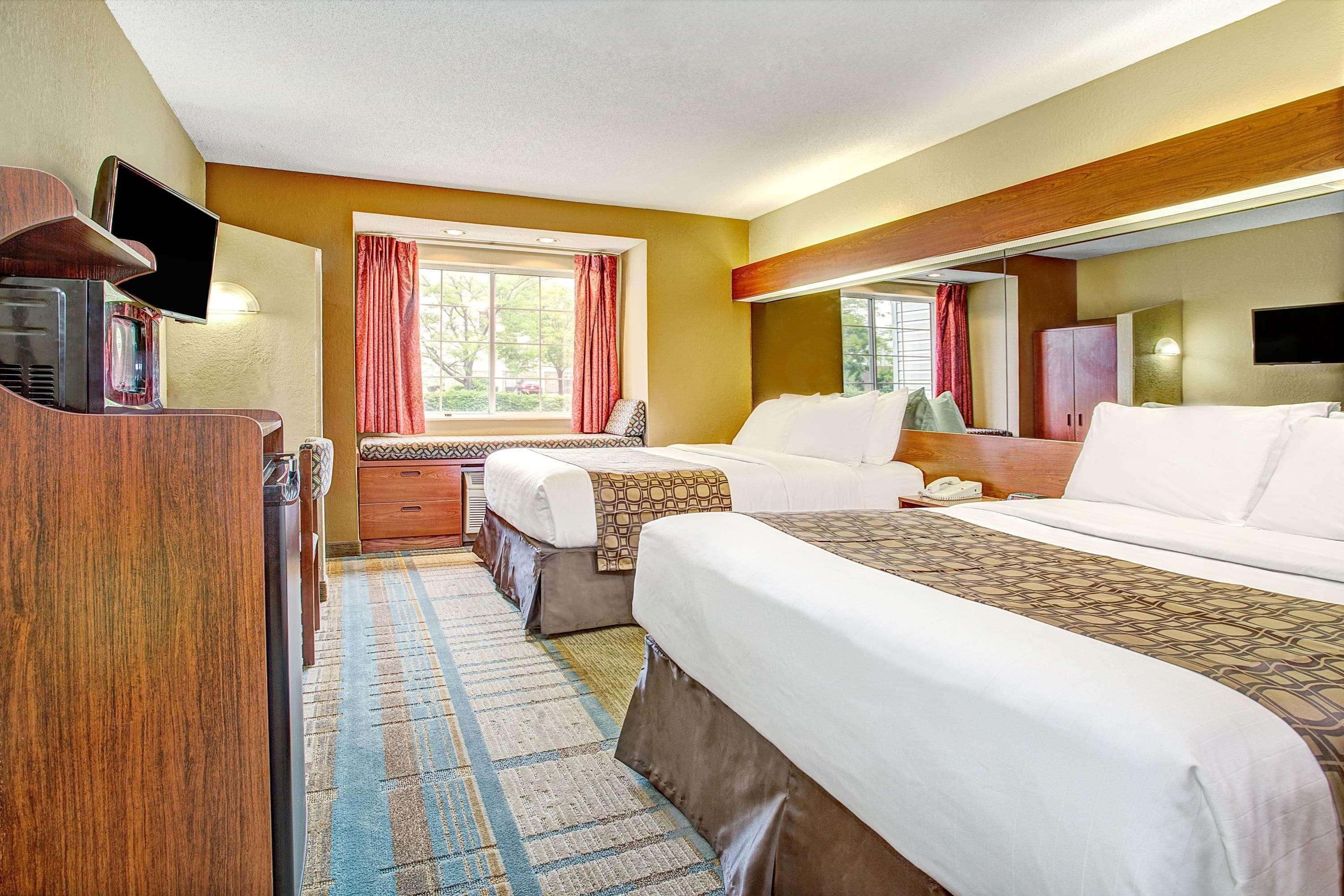 Microtel Inn & Suites By Wyndham Mason Bagian luar foto