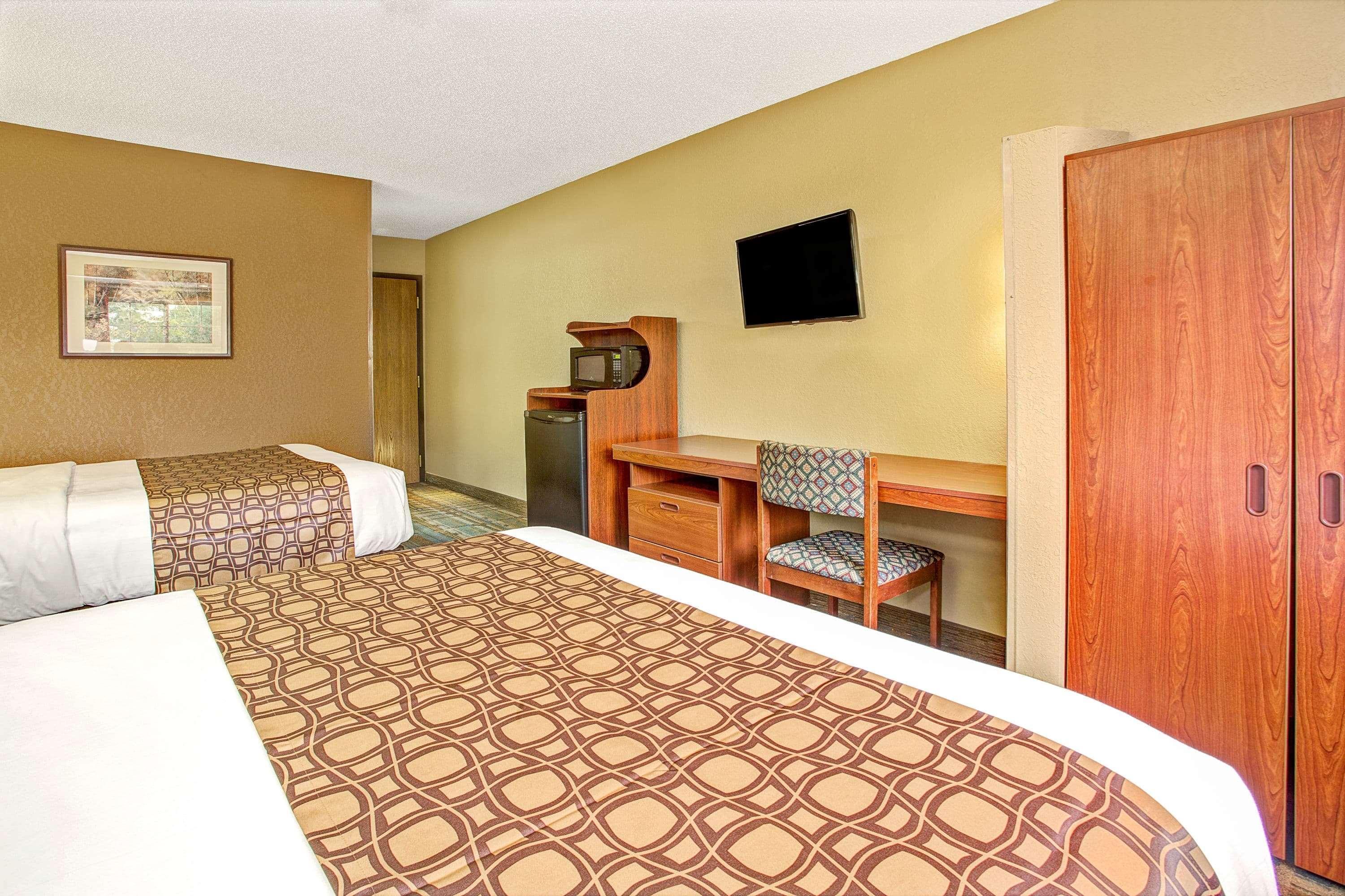 Microtel Inn & Suites By Wyndham Mason Bagian luar foto